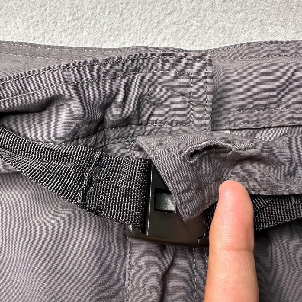 Eddie Bauer Cargo Shorts Mens 36 Gray Nylon Hiking Lightweight Integrated Belt - Picture 2 of 10